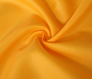 Trung Quốc Vải lót polyester nhiều màu sắc 260T Poly Taffeta 98 ​​Gsm Siêu mềm và thoải mái nhà cung cấp