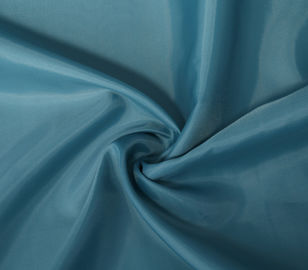 Trung Quốc Vải polyester Taffeta nhuộm trơn 190T 50 Gsm Bề ngoài sáng siêu mềm nhà cung cấp