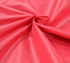 Trung Quốc Vải Taffeta Polyester màu đỏ / hồng / vàng nhà cung cấp